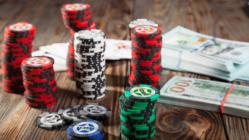 Có thể kiếm tiền thật khi chơi Poker online?